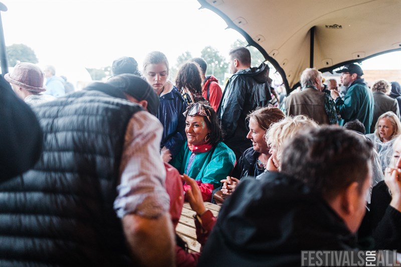 Sheltering from the rain at Standon Calling 2018